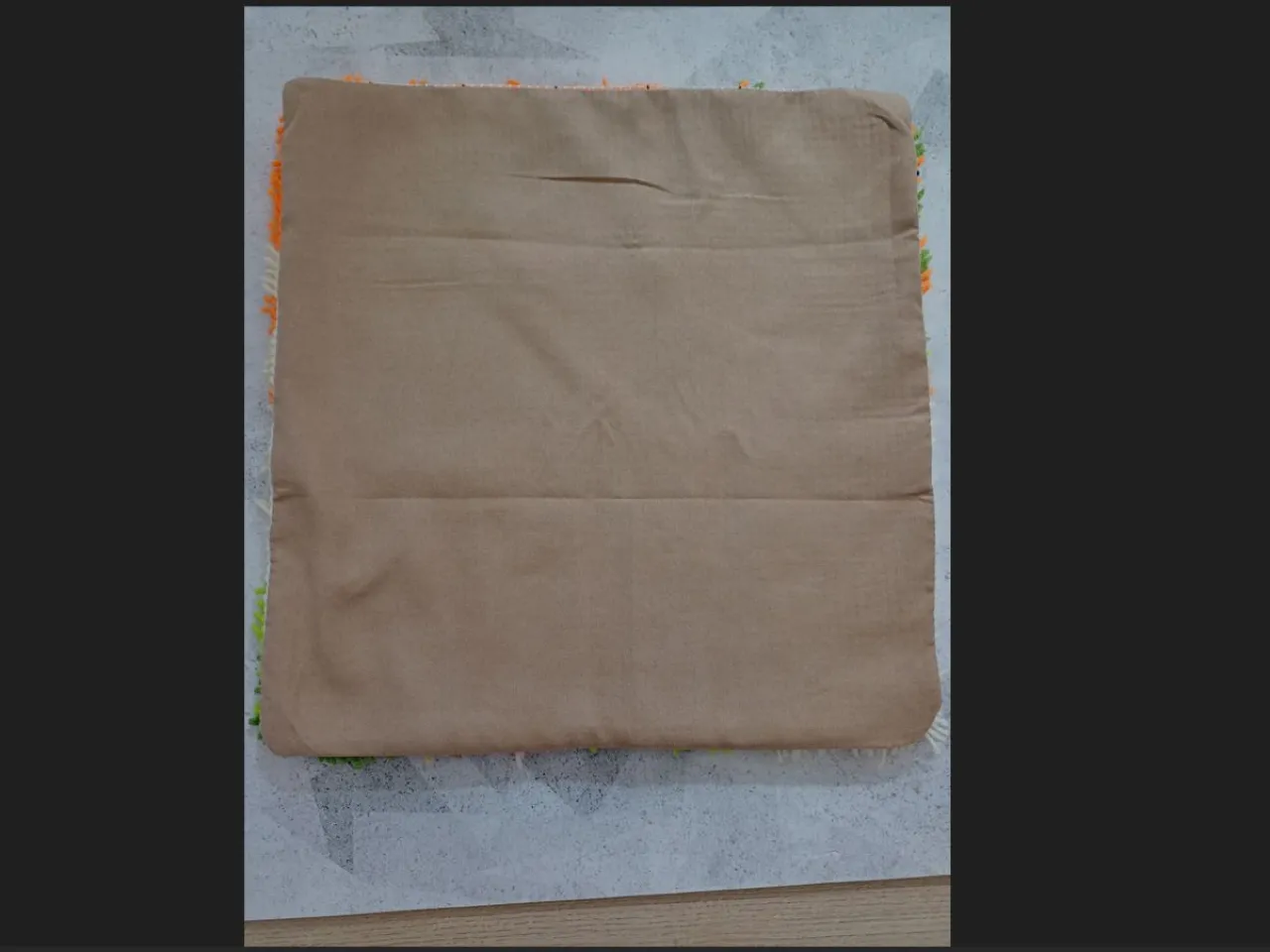 Cushion cover / home decor giraffe square animal 42 cm x 42 cm